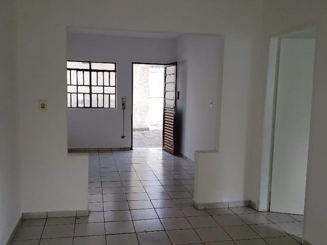 Foto do Casa - Vila Santana - a 50 metros da R. Hermelino Matarazzo - térrea | Ary Proenca Negócios Imobiliários Ltda