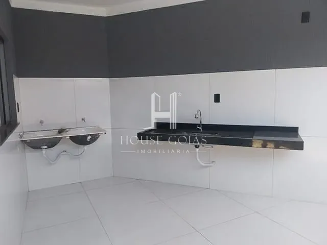 Casa 2 quartos e 1 banheiro, à venda, no bairro Jardim Buriti Sereno em Aparecida de Goiânia