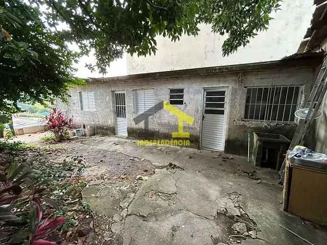 Casa com 250m² 3 quartos e 1 banheiro, à venda, no bairro Parque São Francisco em Itatiba