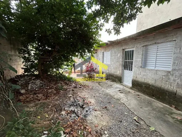 Casa com 250m² 3 quartos e 1 banheiro, à venda, no bairro Parque São Francisco em Itatiba