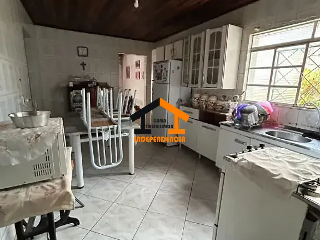 Casa com 250m² 3 quartos e 1 banheiro, à venda, no bairro Parque São Francisco em Itatiba