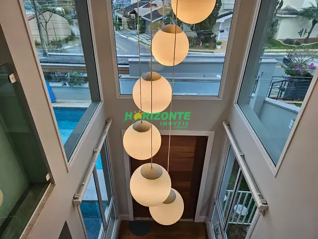 Casa com 256m² 4 quartos e 6 banheiros, à venda, no bairro Urbanova IV-A em São José dos Campos