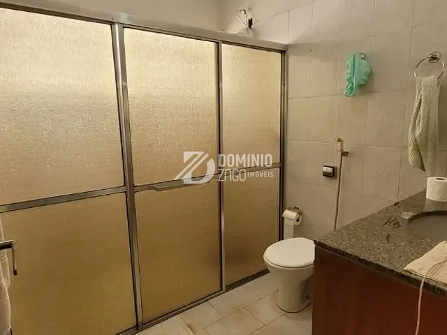 Casa com 311m² 3 quartos e 2 banheiros, à venda, no bairro São Benedito em Uberaba