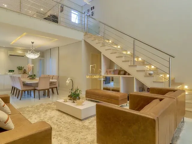 Casa 5 quartos e 9 banheiros, para alugar, no bairro Rebouças em Curitiba