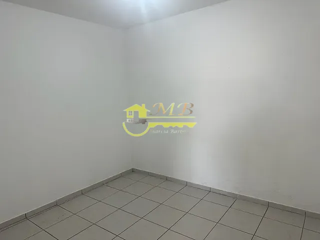 Casa com 265m² 5 quartos e 1 banheiro, para alugar, no bairro Jardim São Rafael em Campinas
