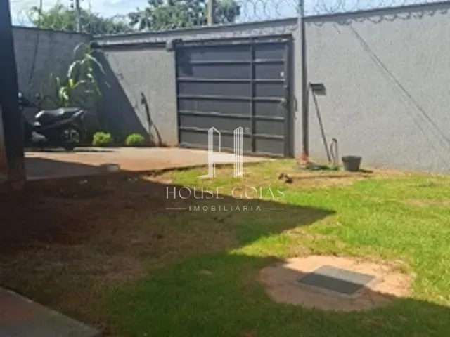 Casa 3 quartos e 2 banheiros, à venda, no bairro Residencial Buriti em Senador Canedo