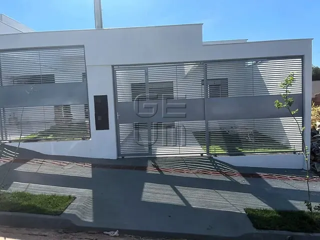 Casa com 146m² 3 quartos e 2 banheiros, à venda, no bairro Colúmbia em Londrina