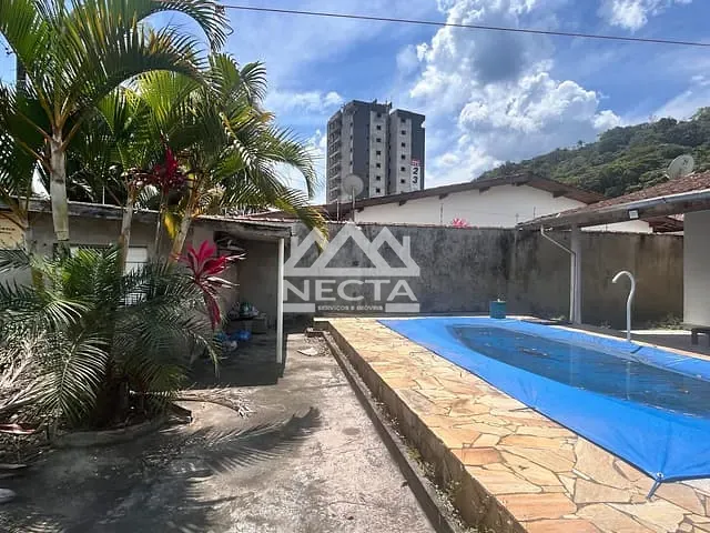 Casa com 344m² 2 quartos e 1 banheiro, à venda, no bairro Prainha em Caraguatatuba