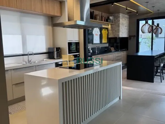 Casa 4 quartos e 6 banheiros, à venda, no bairro Condomínio Residencial Alphaville II em São José dos Campos