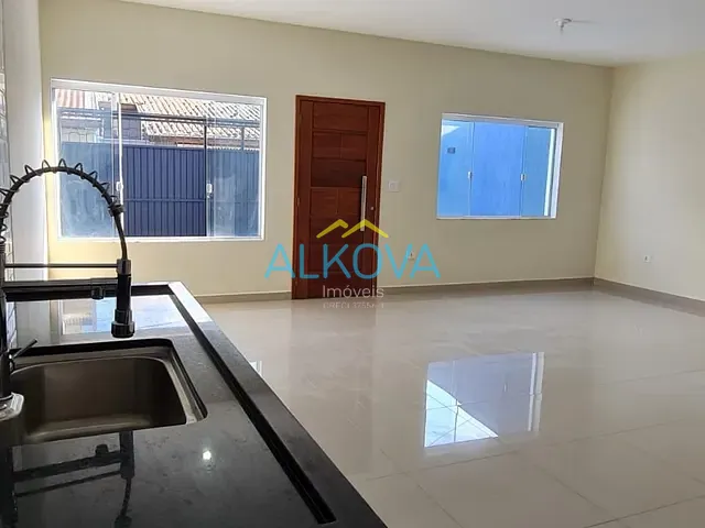 Casa com 175m² 3 quartos e 3 banheiros, à venda ou para alugar, no bairro Villa Branca em Jacareí