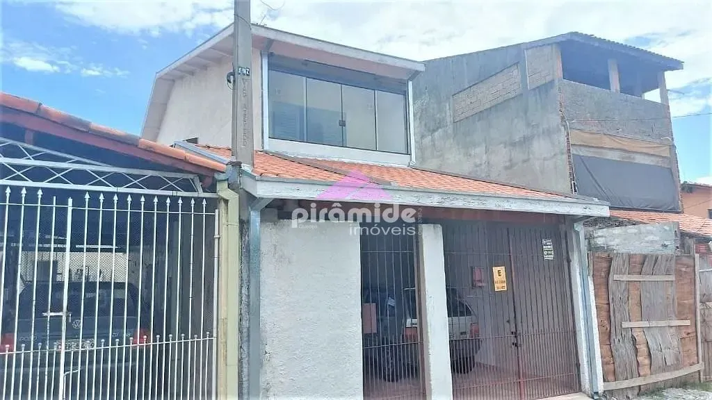 Casa, 6 quartos, 154 m² - Foto 1