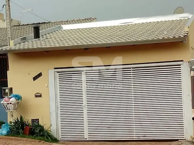 Casa com 240m² 2 quartos e 2 banheiros, à venda, no bairro Efapi em Chapecó