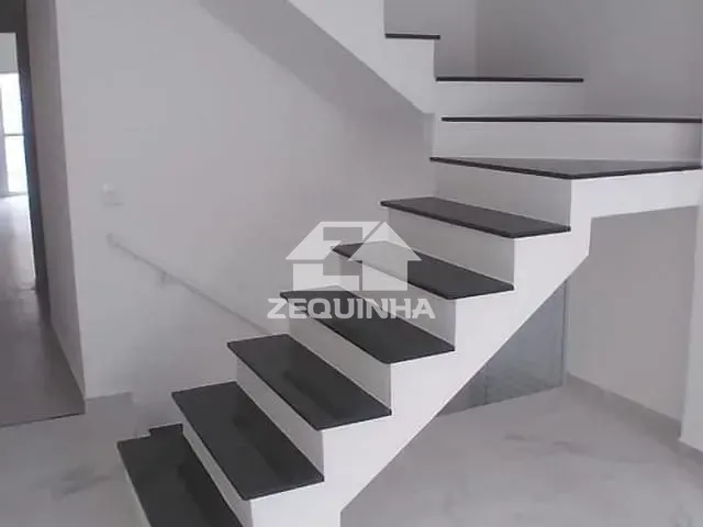 Casa com 135m² 3 quartos e 4 banheiros, à venda, no bairro Novo Osasco em Osasco