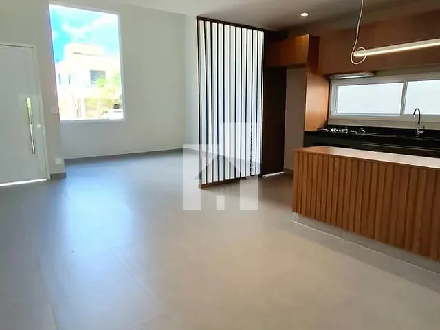 Casa com 300m² 3 quartos e 4 banheiros, à venda, no bairro São Venâncio em Itupeva