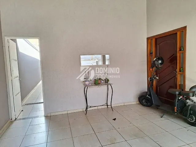 Casa com 287m² 3 quartos e 3 banheiros, à venda, no bairro Vila Olímpica em Uberaba