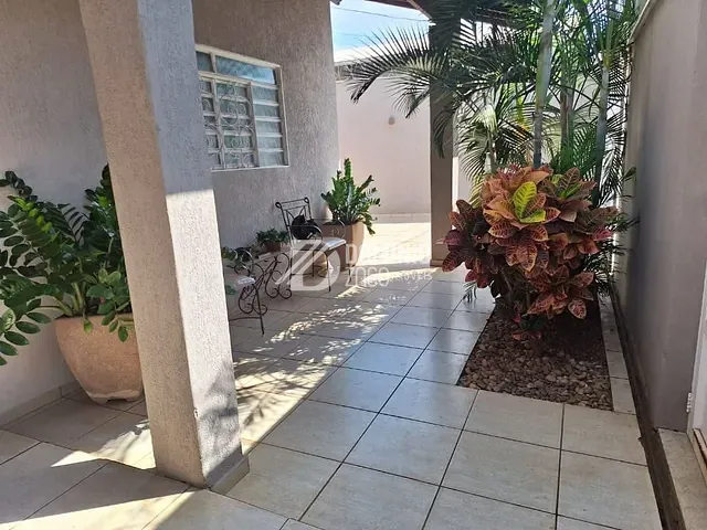 Casa com 287m² 3 quartos e 3 banheiros, à venda, no bairro Vila Olímpica em Uberaba