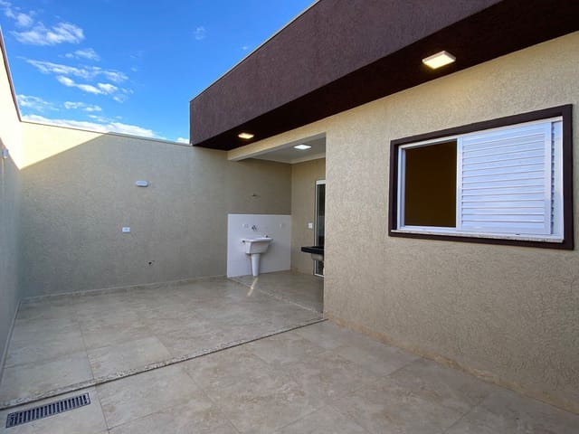 Casa com 176m² 3 quartos e 2 banheiros, à venda, no bairro Loteamento Industrial Água Preta em Pindamonhangaba