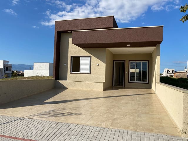 Casa com 176m² 3 quartos e 2 banheiros, à venda, no bairro Loteamento Industrial Água Preta em Pindamonhangaba