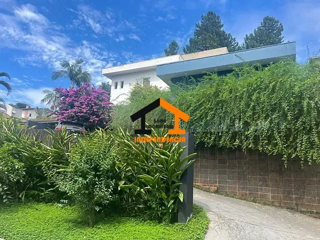 Casa com 700m² 3 quartos e 2 banheiros, à venda, no bairro Parque Rincão em Cotia