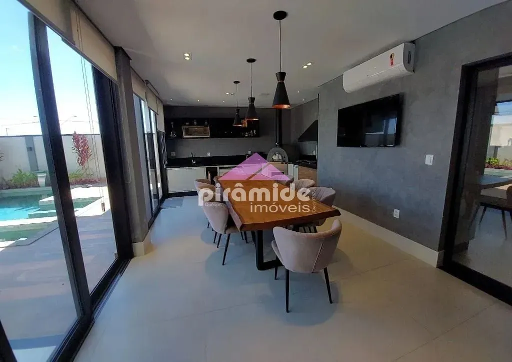 Casa, 3 quartos, 282 m² - Foto 1