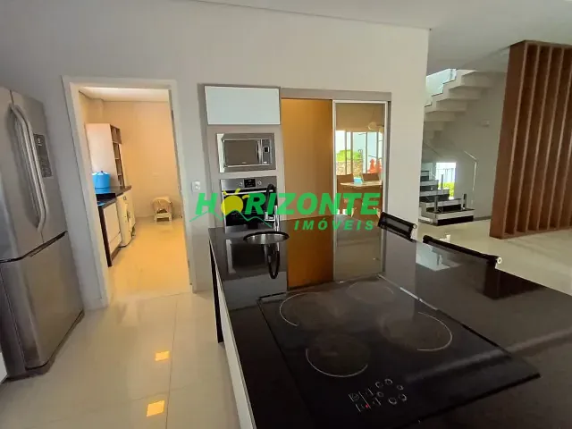 Casa 3 quartos e 4 banheiros, à venda, no bairro Condomínio Residencial Monaco em São José dos Campos