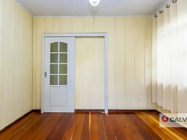 Casa com 515m² 5 quartos e 2 banheiros, para alugar, no bairro Bom Retiro em Curitiba