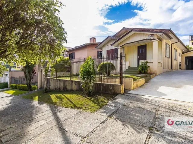 Casa com 515m² 5 quartos e 2 banheiros, para alugar, no bairro Bom Retiro em Curitiba
