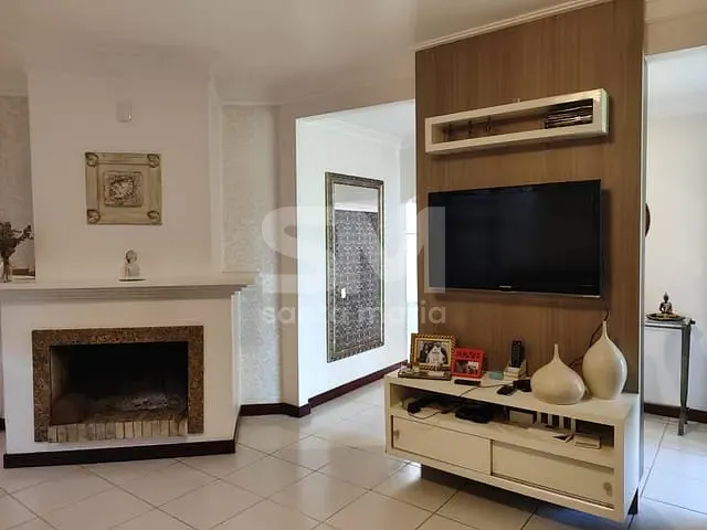 Casa 4 quartos e 3 banheiros, à venda, no bairro Palmital em Chapecó