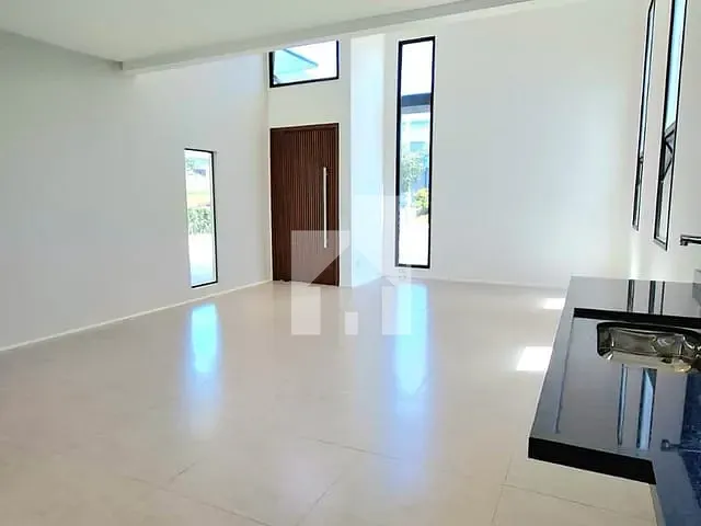 Casa com 300m² 3 quartos e 4 banheiros, à venda, no bairro São Venâncio em Itupeva