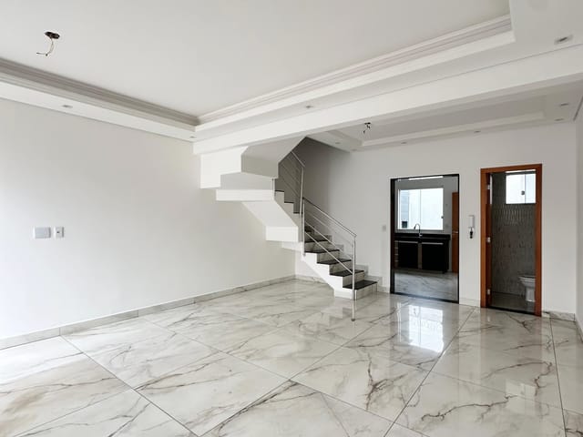 Foto do Casa - Casa à venda com 3 quartos (1 suíte) , lazer com churrasqueira e 3 vagas, Santa Mônica, Belo Horizonte, MG | Deltalar Imóveis