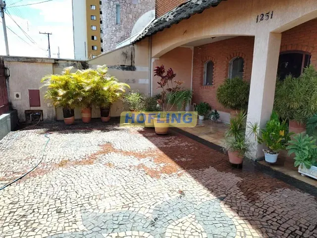 Casa com 420m², à venda ou para alugar, no bairro Jardim São Paulo em Rio Claro