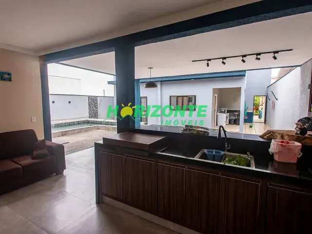 Casa 4 quartos e 4 banheiros, à venda, no bairro Condomínio Terras do Vale em Caçapava