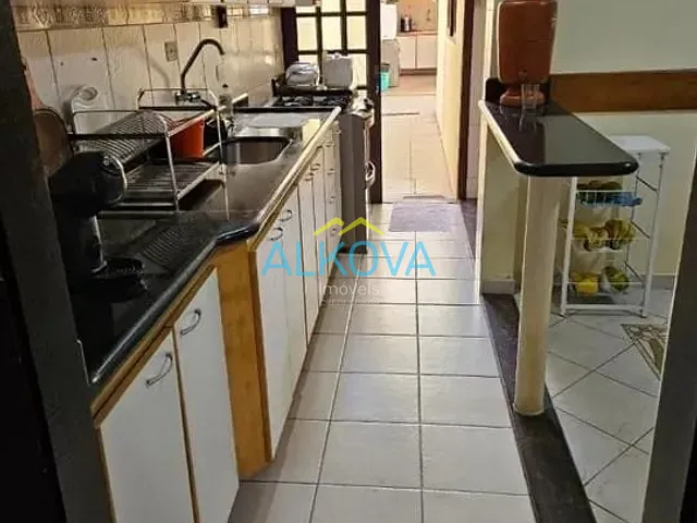 Casa com 204m² 3 quartos e 3 banheiros, à venda, no bairro Conjunto Residencial Trinta e Um de Março em São José dos Campos