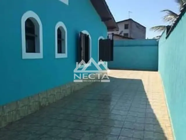 Casa com 390m² 3 quartos e 2 banheiros, à venda, no bairro Poiares em Caraguatatuba