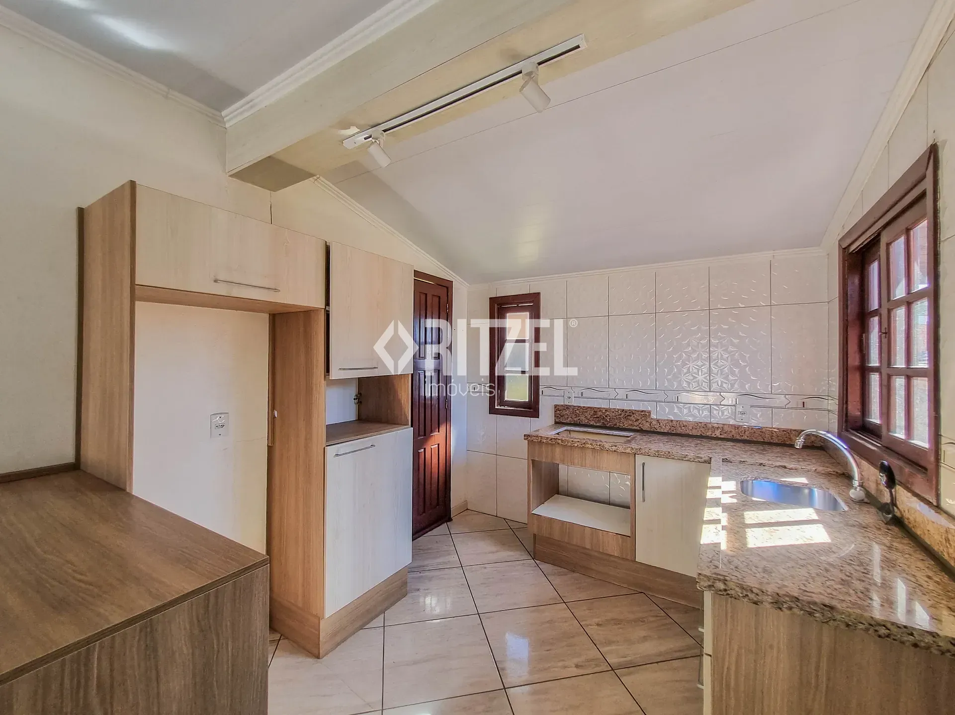 Casa, 2 quartos, 180 m² - Foto 2