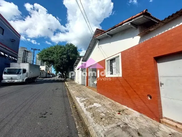 Casa com 259m² 1 quarto e 1 banheiro, à venda, no bairro Jardim Augusta em São José Dos Campos