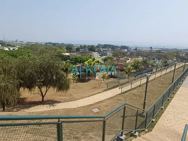 Casa com 300m² 3 quartos e 2 banheiros, à venda, no bairro Condomínio Terras do Vale em Caçapava