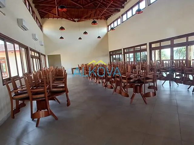 Casa com 300m² 3 quartos e 2 banheiros, à venda, no bairro Condomínio Terras do Vale em Caçapava