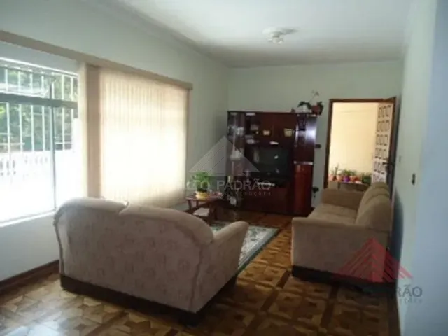 Casa com 387m² 2 quartos e 1 banheiro, à venda, no bairro Vila Assis Brasil em Mauá
