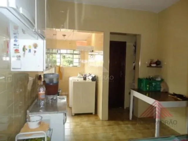 Casa com 387m² 2 quartos e 1 banheiro, à venda, no bairro Vila Assis Brasil em Mauá