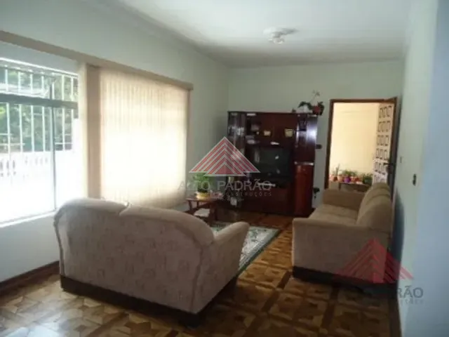 Casa com 387m² 2 quartos e 1 banheiro, à venda, no bairro Vila Assis Brasil em Mauá