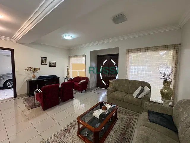 Casa com 360m² 3 quartos e 5 banheiros, à venda, no bairro Jardim das Colinas em Avenida Paul Harris