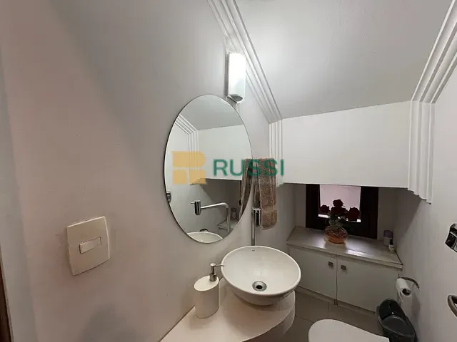 Casa com 360m² 3 quartos e 5 banheiros, à venda, no bairro Jardim das Colinas em Avenida Paul Harris