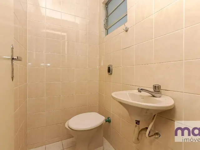 Casa com 61m² 2 quartos e 2 banheiros, para alugar, no bairro Boqueirão em Curitiba