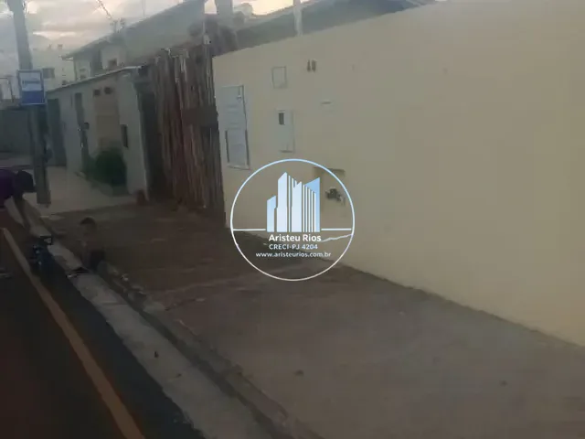 Casa com 240m² 4 quartos e 2 banheiros, à venda, no bairro Colina Verde em Pouso Alegre