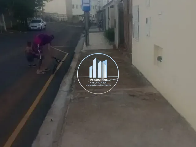 Casa com 240m² 4 quartos e 2 banheiros, à venda, no bairro Colina Verde em Pouso Alegre
