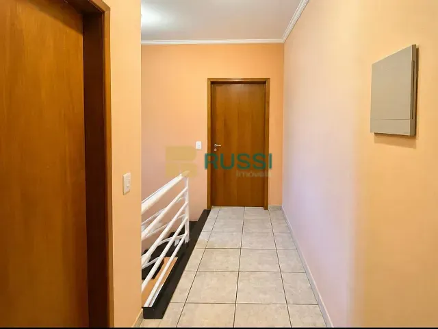 Casa 3 quartos e 3 banheiros, à venda, no bairro Jardim das Indústrias em São José dos Campos