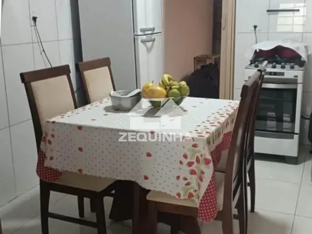 Casa com 67m² 4 quartos e 2 banheiros, à venda, no bairro Vila Yara em Osasco