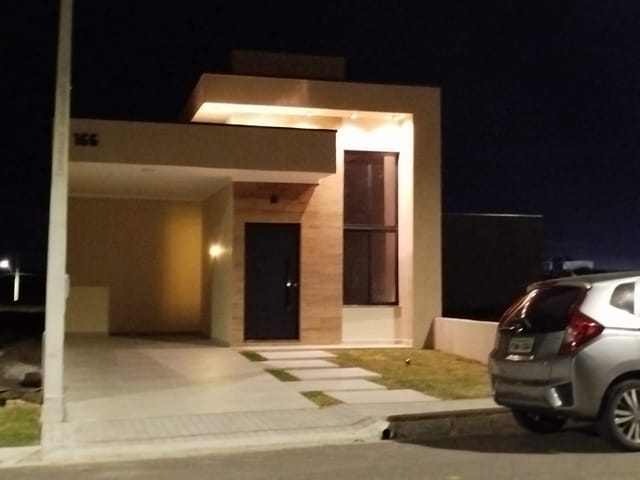Casa com 175m² 3 quartos e 2 banheiros, à venda, no bairro Loteamento Industrial Água Preta em Pindamonhangaba