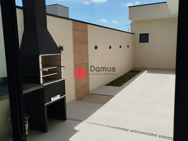 Casa com 175m² 3 quartos e 2 banheiros, à venda, no bairro Loteamento Industrial Água Preta em Pindamonhangaba